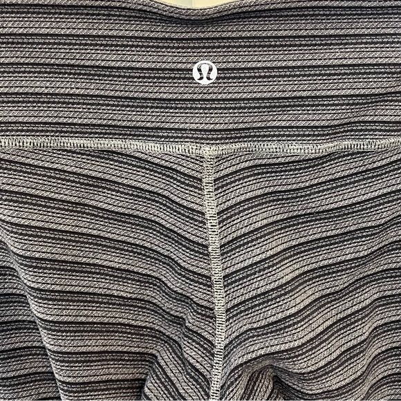 Lululemon Wunder Under 4 Crop Textured Stripe Slate Leggings Grey Coal Yoga - Picture 10 of 16